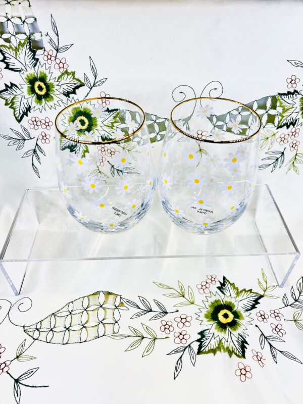 IMG_7708 Daisy Print Stemless Wine Glass